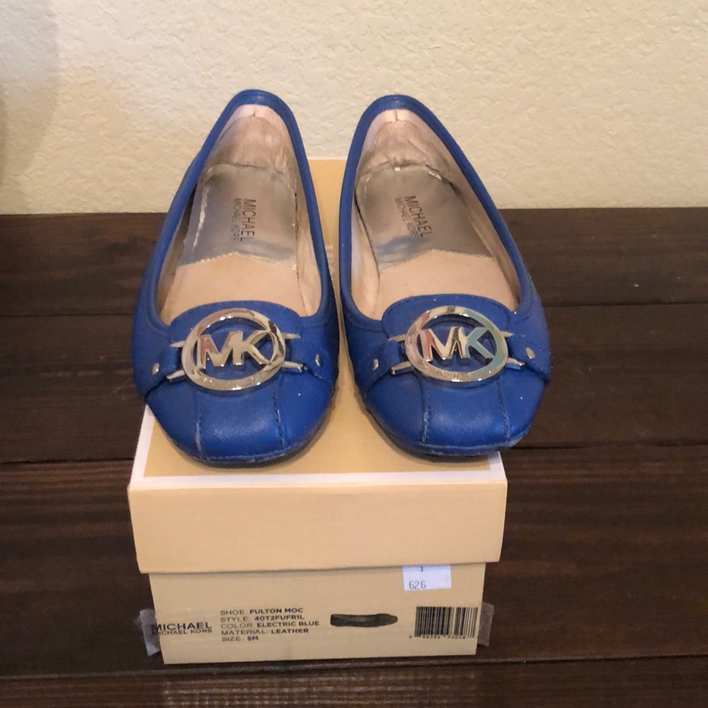MK Leather flats